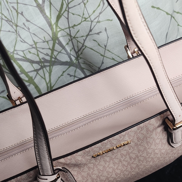 MK gilly tote - Picture 6 of 14